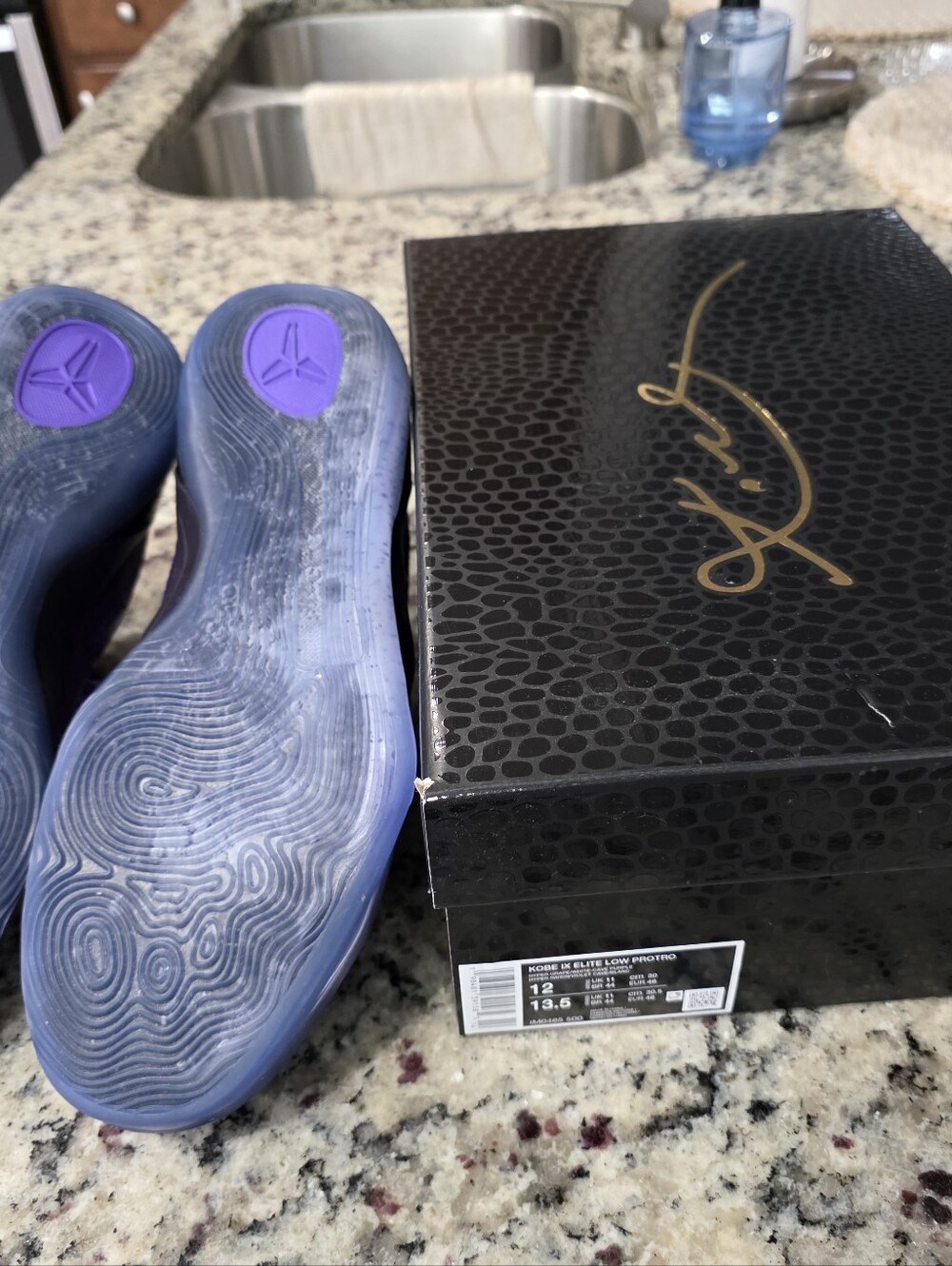 Nike Kobe 9 Elite Low Protro Michael Jackson Moonwalker (2025) - Picture 4 of 5